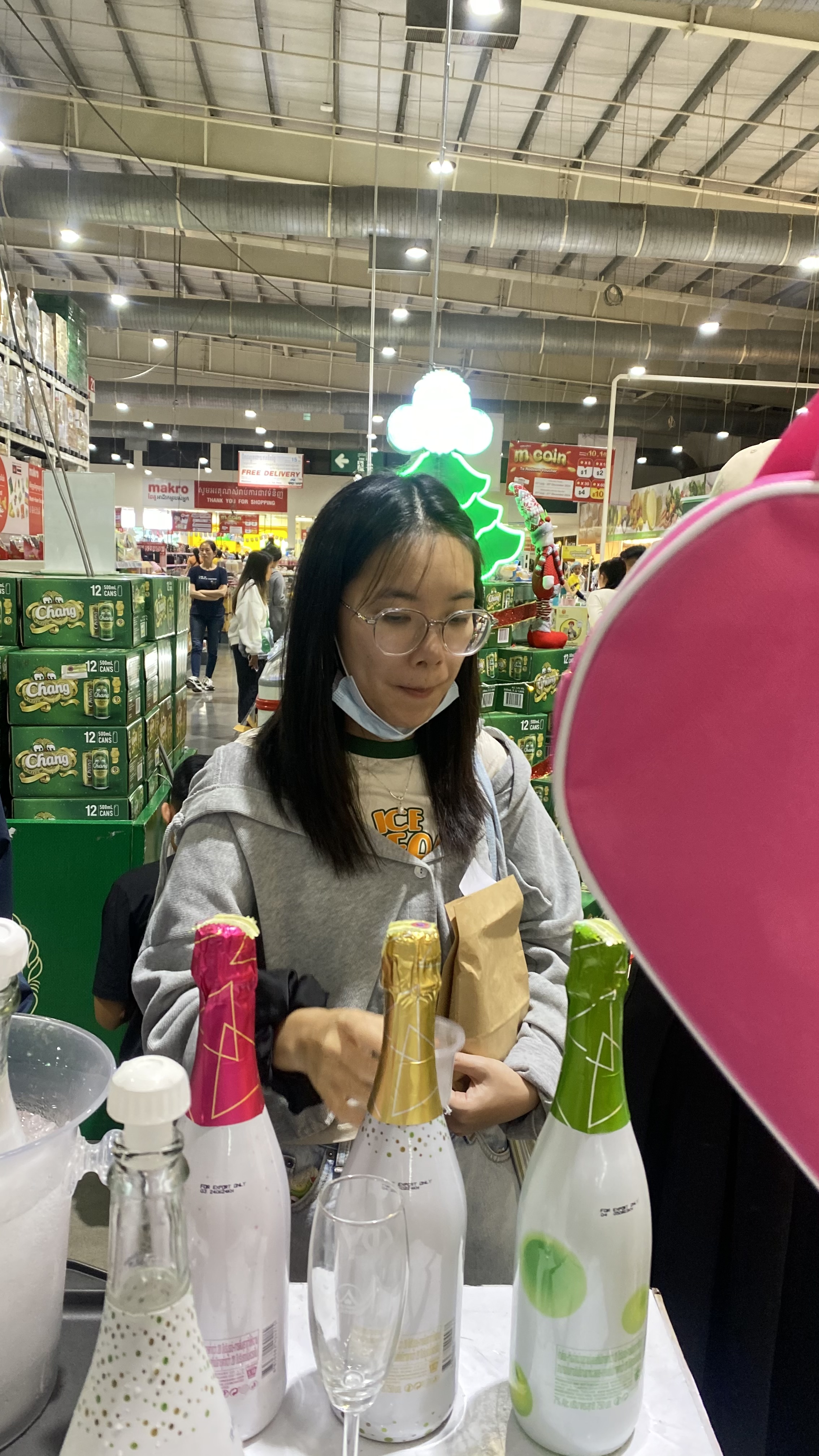Sparkling Fruit Wine Testing Success at Makro Market Day 3 Highlights - Image 36